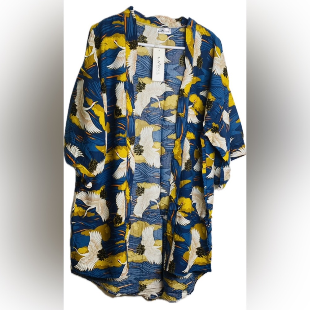Women’s Flying Crane Print Kimono. One Size. Short Sleeve. - Picture 2 of 12